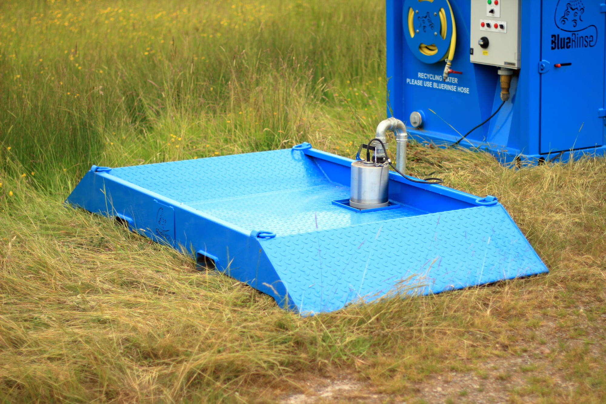 BlueRinse Concrete Washdown Tray